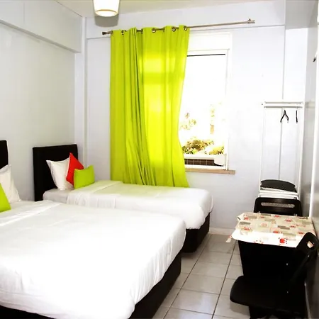 Do Castelo Hostal Lisboa