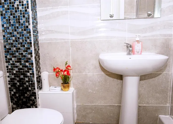 Do Castelo Хостел *